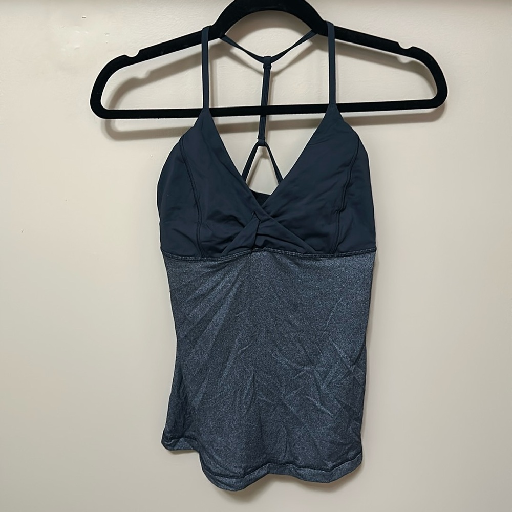 Lululemon V Tank size 8